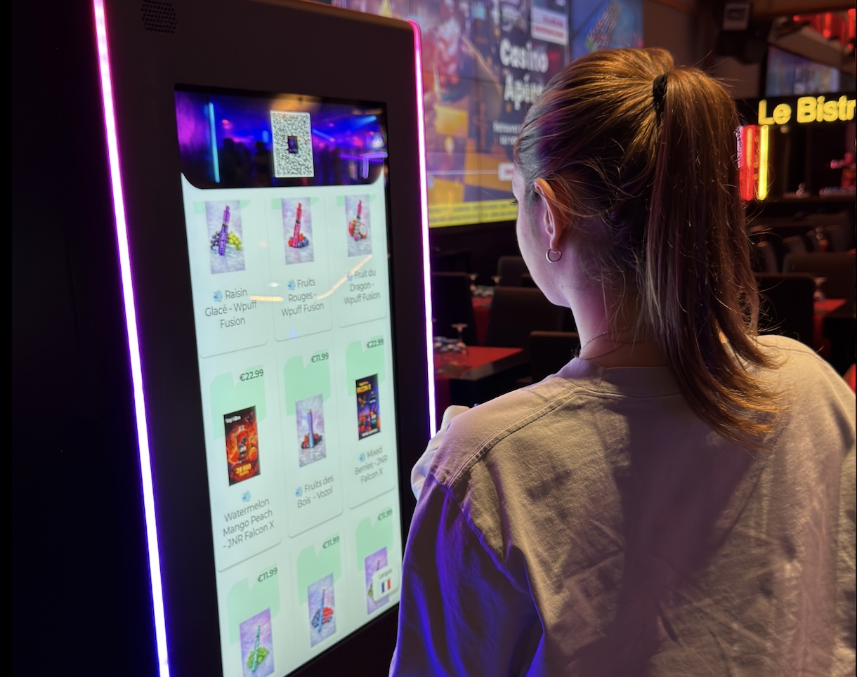 Distributeur Vap'inBox dans un casino Partouche